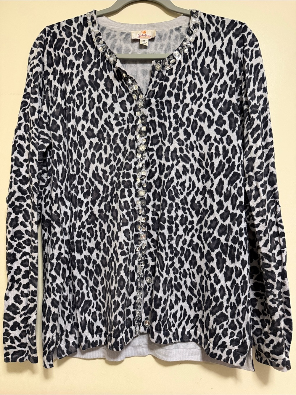 Quacker Factory Black & White Leopard Button-Front Top
